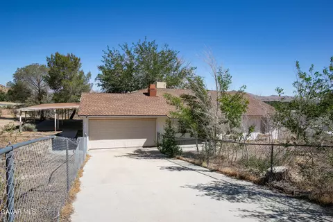 17613 Lakespring Ave, Lake Los Angeles, CA 93591