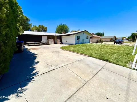 38847 E 2nd Street St E, Palmdale, CA 93550