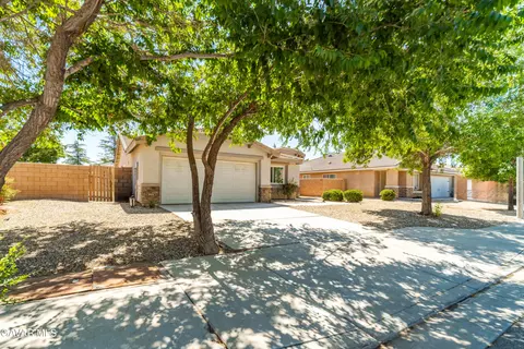 45722 Palm Ln, Lancaster, CA 93535 photo 3