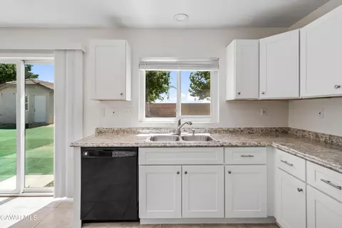 45722 Palm Ln, Lancaster, CA 93535 photo 10