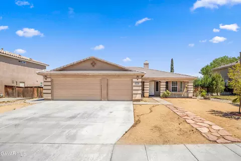 5715 Malaga Ct, Palmdale, CA 93552