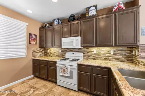 1706 Regents St, Lancaster, CA 93534 photo 14