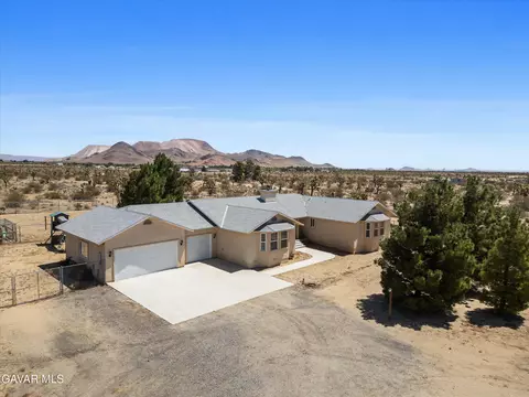 4961 Montiverde Rd, Mojave, CA 93501 photo 4