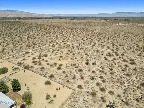 4961 Montiverde Rd, Mojave, CA 93501 photo 11