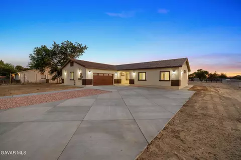 40719 171st St E, Lake Los Angeles, CA 93535
