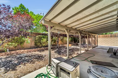 Exterior - 43627 Rialto Dr, Lancaster, CA 93535 photo 5 of 9