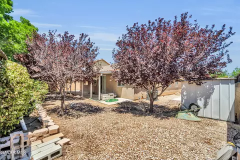 Exterior - 43627 Rialto Dr, Lancaster, CA 93535 photo 7 of 9