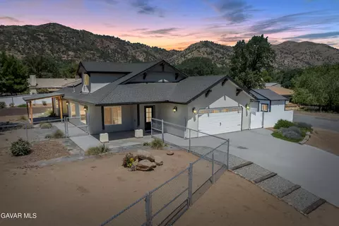 21813 Valley Vista Dr, Tehachapi, CA 93561