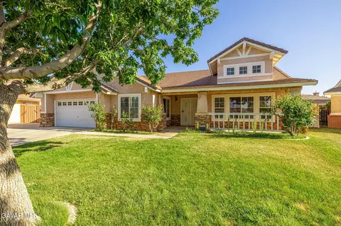 4068 Vancouver Ln, Quartz Hill, CA 93536