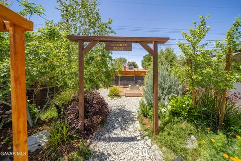 Exterior - 44055 Elm Ave, Lancaster, CA 93534 photo 8 of 10