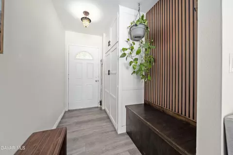 Entry Way - 44055 Elm Ave, Lancaster, CA 93534 photo 2 of 3