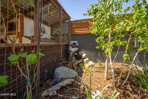 Exterior - 44055 Elm Ave, Lancaster, CA 93534 photo 9 of 10