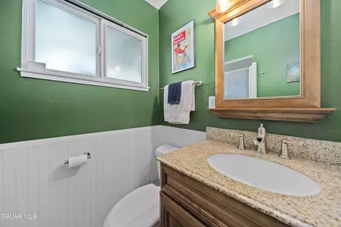 Bath - 44055 Elm Ave, Lancaster, CA 93534 photo 1 of 3