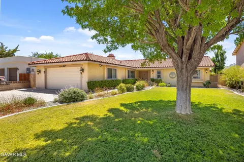 42903 Normandy Ln, Lancaster, CA 93536 photo 2