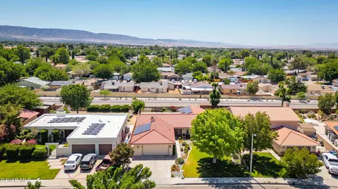 42903 Normandy Ln, Lancaster, CA 93536 photo 3
