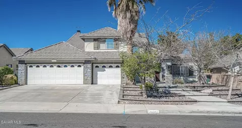 40425 Gorham Ln, Palmdale, CA 93551