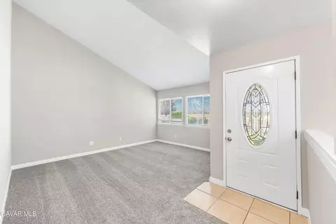 39056 Dianron Rd, Palmdale, CA 93551 photo 5
