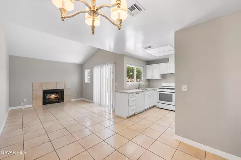 39056 Dianron Rd, Palmdale, CA 93551 photo 10