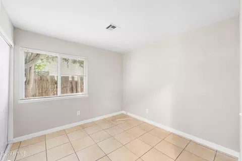 39056 Dianron Rd, Palmdale, CA 93551 photo 21