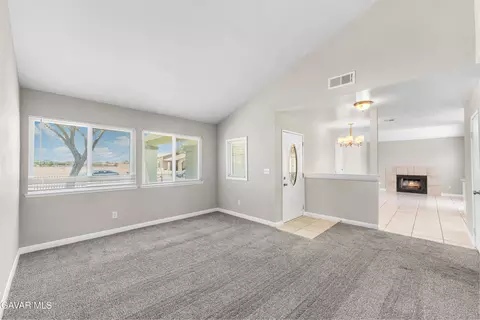 39056 Dianron Rd, Palmdale, CA 93551 photo 6