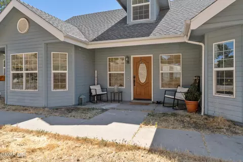 Exterior - 18515 Jacks Hill Rd, Tehachapi, CA 93561 photo 2 of 5
