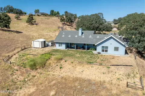 Exterior - 18515 Jacks Hill Rd, Tehachapi, CA 93561 photo 4 of 5