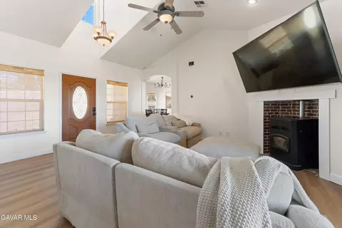 Other - 18515 Jacks Hill Rd, Tehachapi, CA 93561 photo 2 of 6