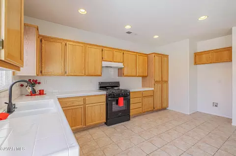 38537 37th St E, Palmdale, CA 93550 photo 23