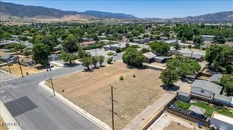 301 W C St, Tehachapi, CA 93561 photo 4