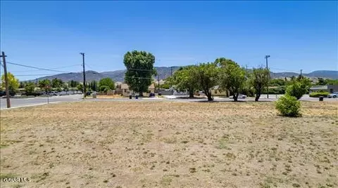 301 W C St, Tehachapi, CA 93561 photo 6