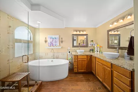 Bath - 37331 57th St E, Palmdale, CA 93552 photo 2 of 4