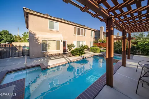 Exterior - 37331 57th St E, Palmdale, CA 93552 photo 5 of 7