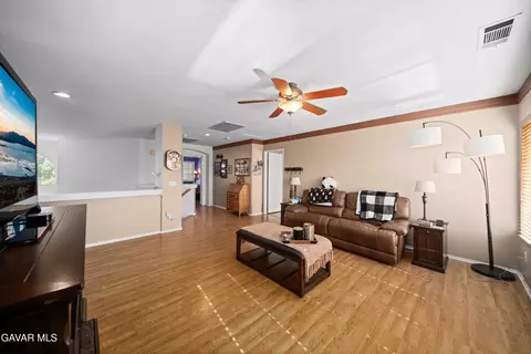 Entry Way - 37331 57th St E, Palmdale, CA 93552 photo 2 of 2