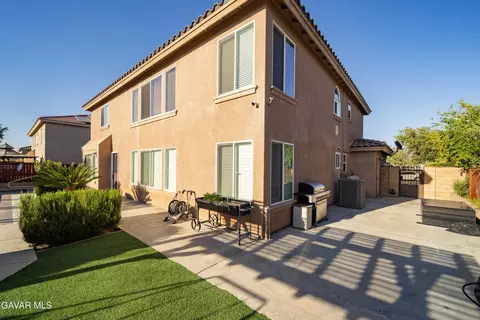 Exterior - 37331 57th St E, Palmdale, CA 93552 photo 7 of 7