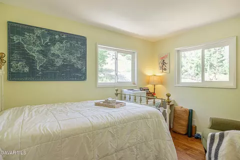Bedroom - 26780 Deertrail Dr, Tehachapi, CA 93561 photo 4 of 7