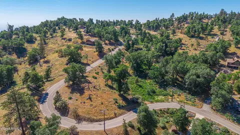View/Area - 26780 Deertrail Dr, Tehachapi, CA 93561 photo 2 of 4