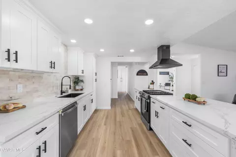 Kitchen - 3230 Avenue S4 E, Palmdale, CA 93550 photo 2 of 6