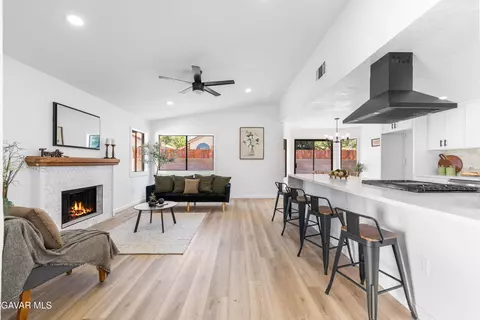 3230 Avenue S4 E, Palmdale, CA 93550