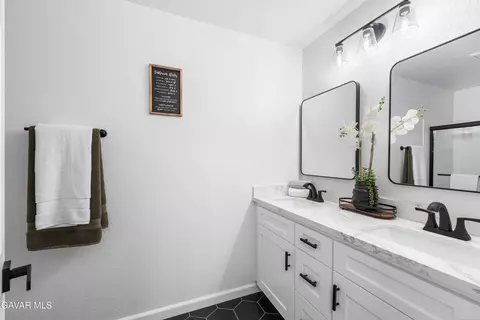 Bath - 3230 Avenue S4 E, Palmdale, CA 93550 photo 1 of 3