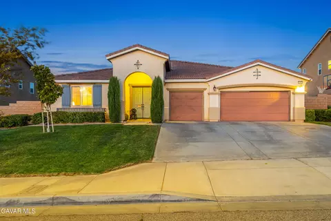 42432 72nd St W, Lancaster, CA 93536