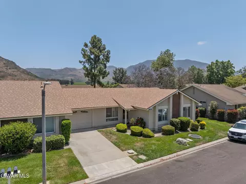 24130 Village 24, Camarillo, CA 93012