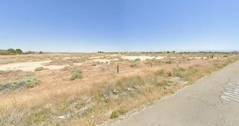 W 20th St, Rosamond, CA 93560