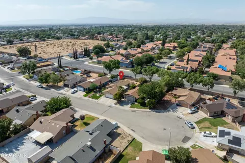 View/Area - 637 Ave J 9 E, Lancaster, CA 93535 photo 1 of 5