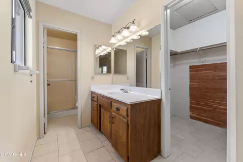 Bath - 637 Ave J 9 E, Lancaster, CA 93535 photo 2 of 2