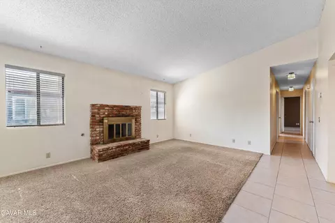 Living - 637 Ave J 9 E, Lancaster, CA 93535 photo 1 of 2