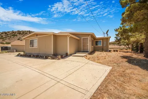 809 Berncastle Rd, Acton, CA 93510