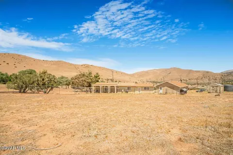 809 Berncastle Rd, Acton, CA 93510 photo 6