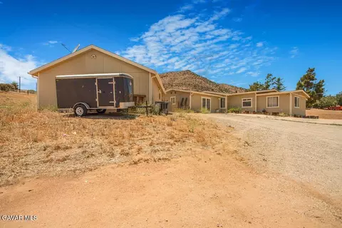 809 Berncastle Rd, Acton, CA 93510 photo 4