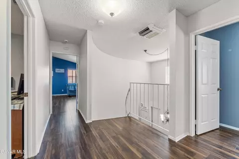 Entry Way - 44125 Dusty Rd, Lancaster, CA 93536 photo 4 of 4