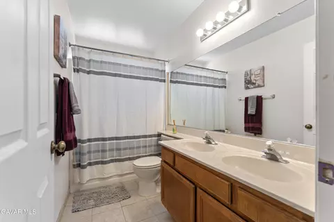 Bath - 44125 Dusty Rd, Lancaster, CA 93536 photo 3 of 4
